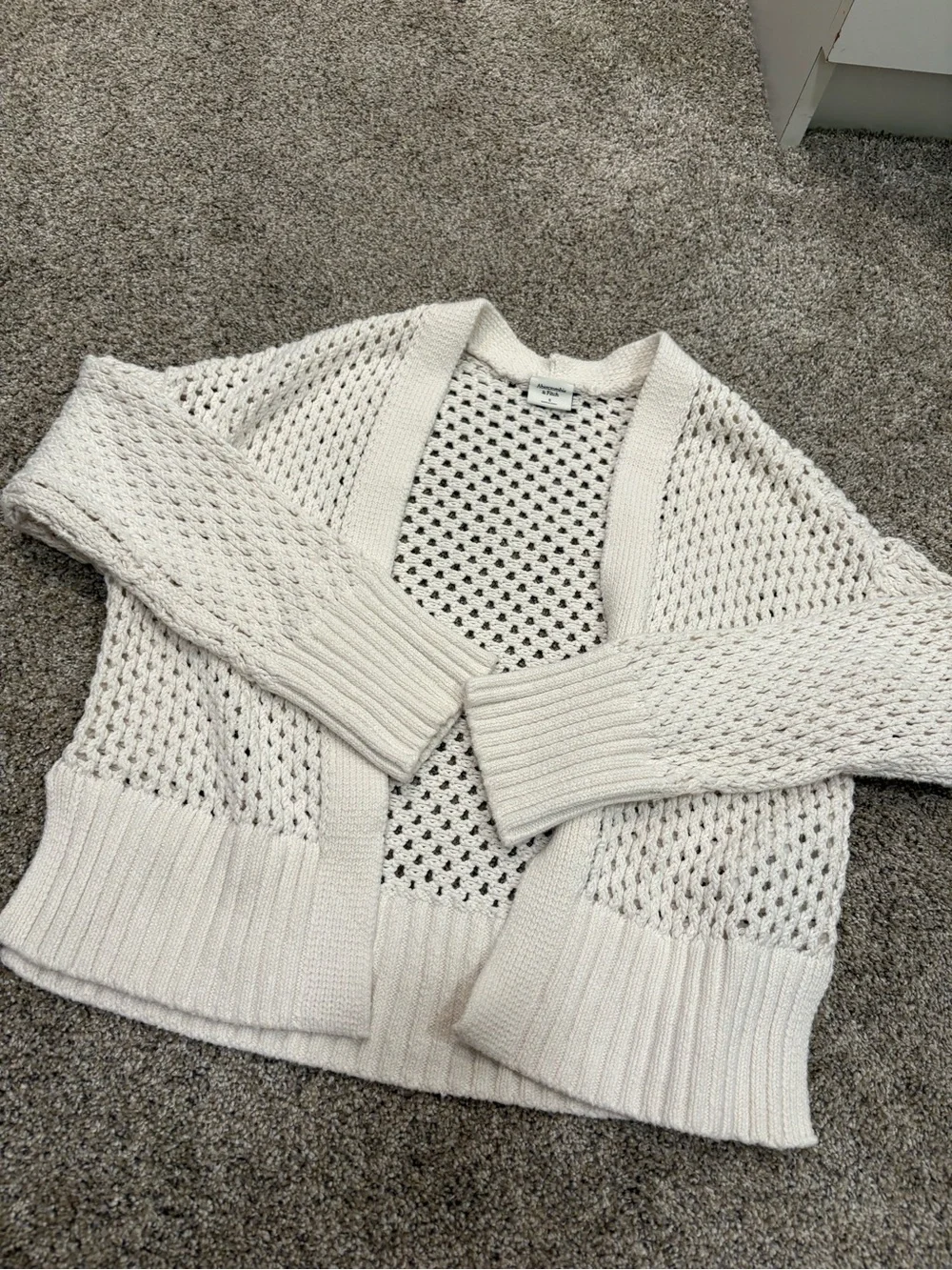 Abercrombie & fitch mesh knit cream cardigan small - Picture 2 of 4
